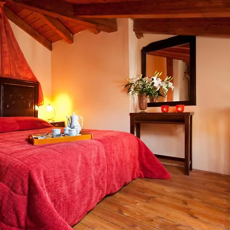 Mikri Arktos Hotel Eláti