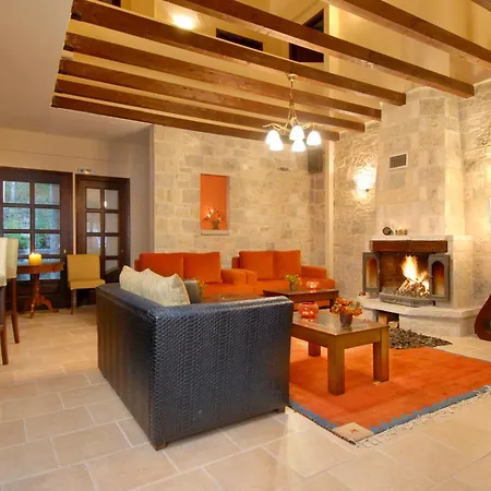 Mikri Arktos ホテル