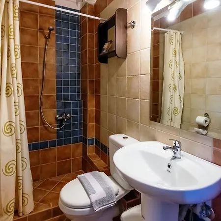 Mikri Arktos 2* Eláti