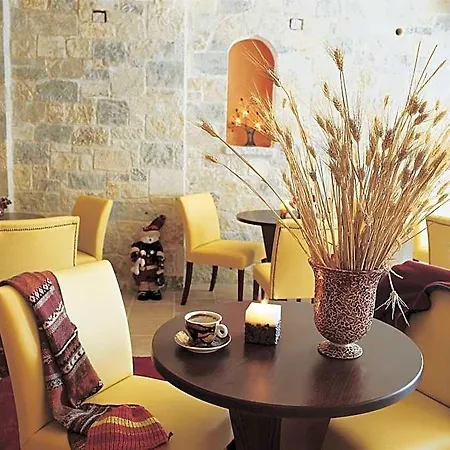 Отель Mikri Arktos Elati (Trikala)