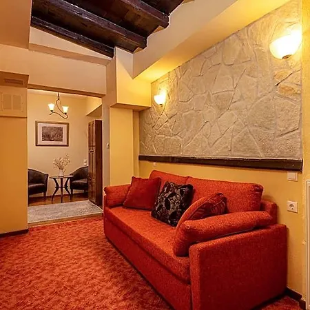 Отель Mikri Arktos Elati (Trikala)