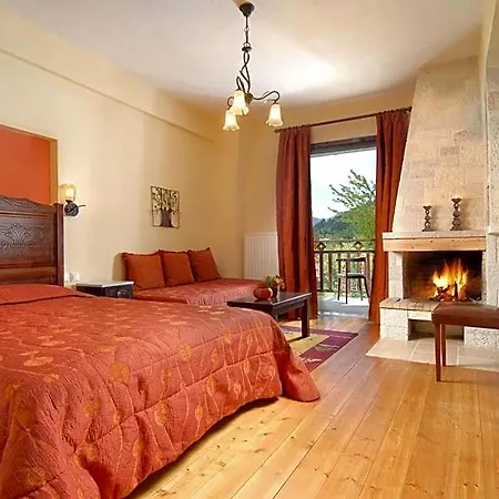 Отель Mikri Arktos Elati (Trikala)