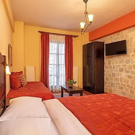 Mikri Arktos Elati (Trikala)