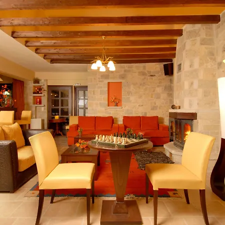 Mikri Arktos Hotel Elati (Trikala)
