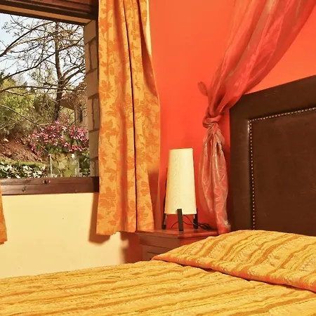 Mikri Arktos Hotel Eláti